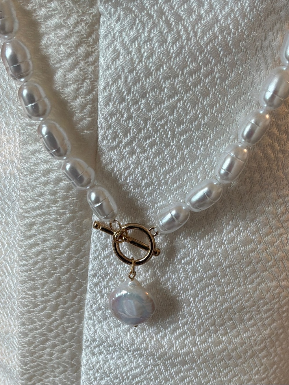 Classic White Pearl Bead Necklace with Gold Toggle and Pendant